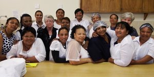 Die flukse kombuisspan, met Marlene van Rooyen middel, 3de van links